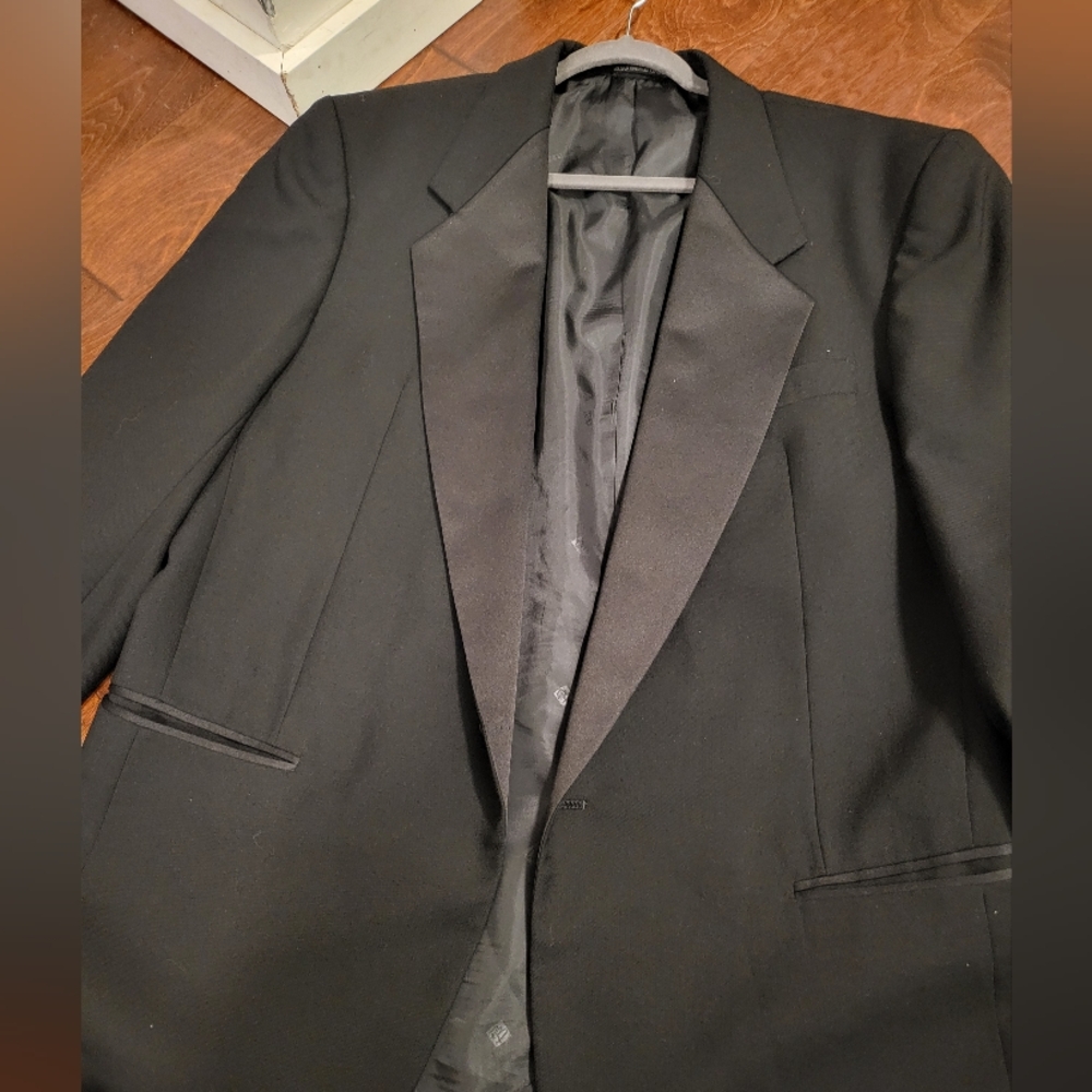 Pierre Balmain one button 100% Pure Wool, Polyester, Silk